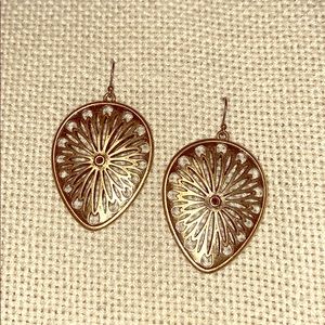 Lucky Brand dangles with amber center stone